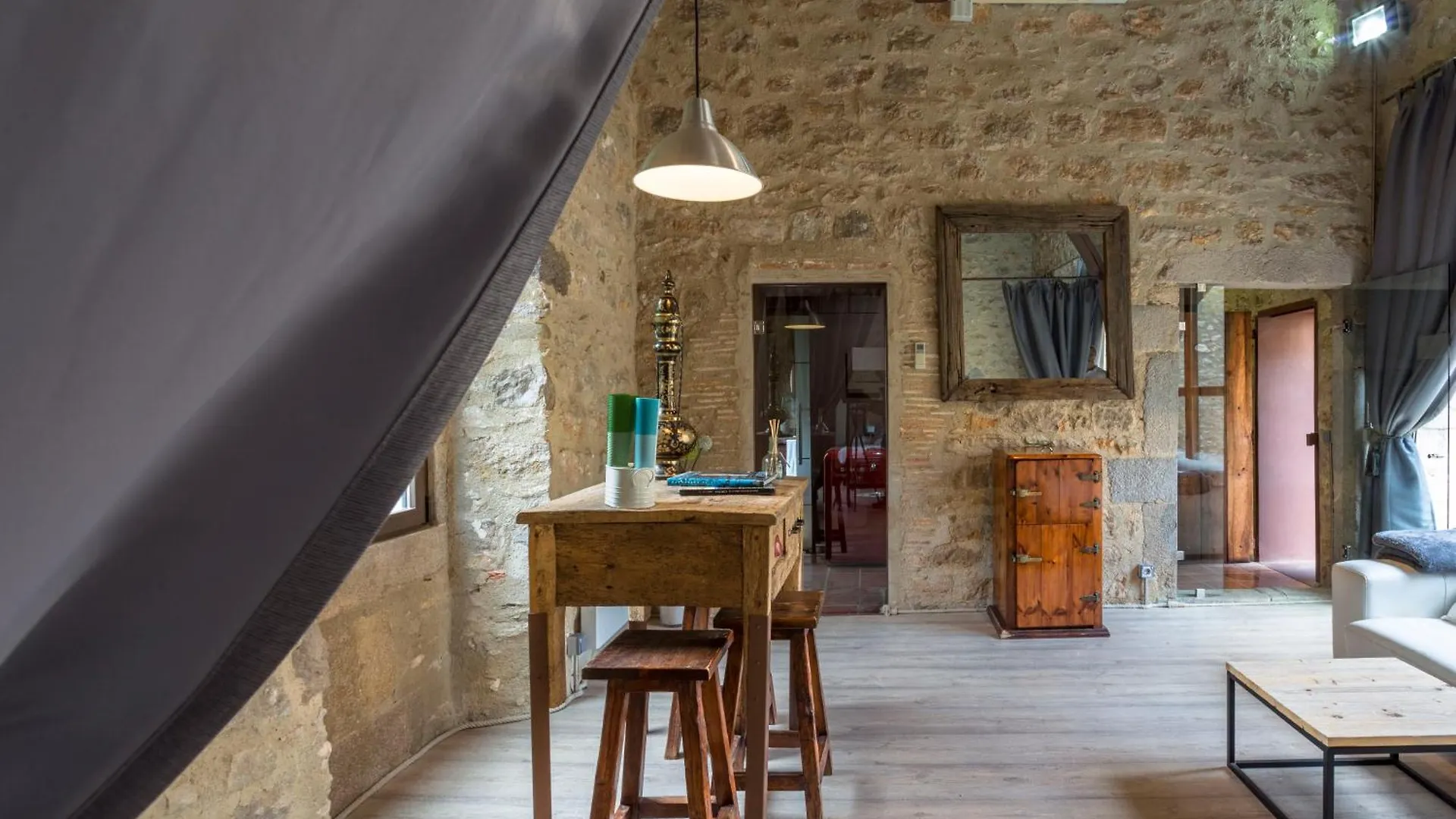 *** Aparthotel As Palau Dels Alemanys Suites Boutique Monument Girona Spain