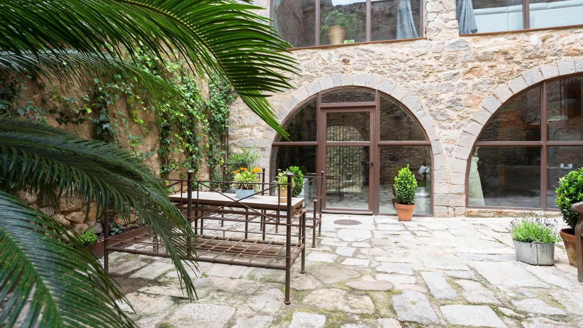 As Palau Dels Alemanys Suites Boutique Monument Gerona Apartahotel