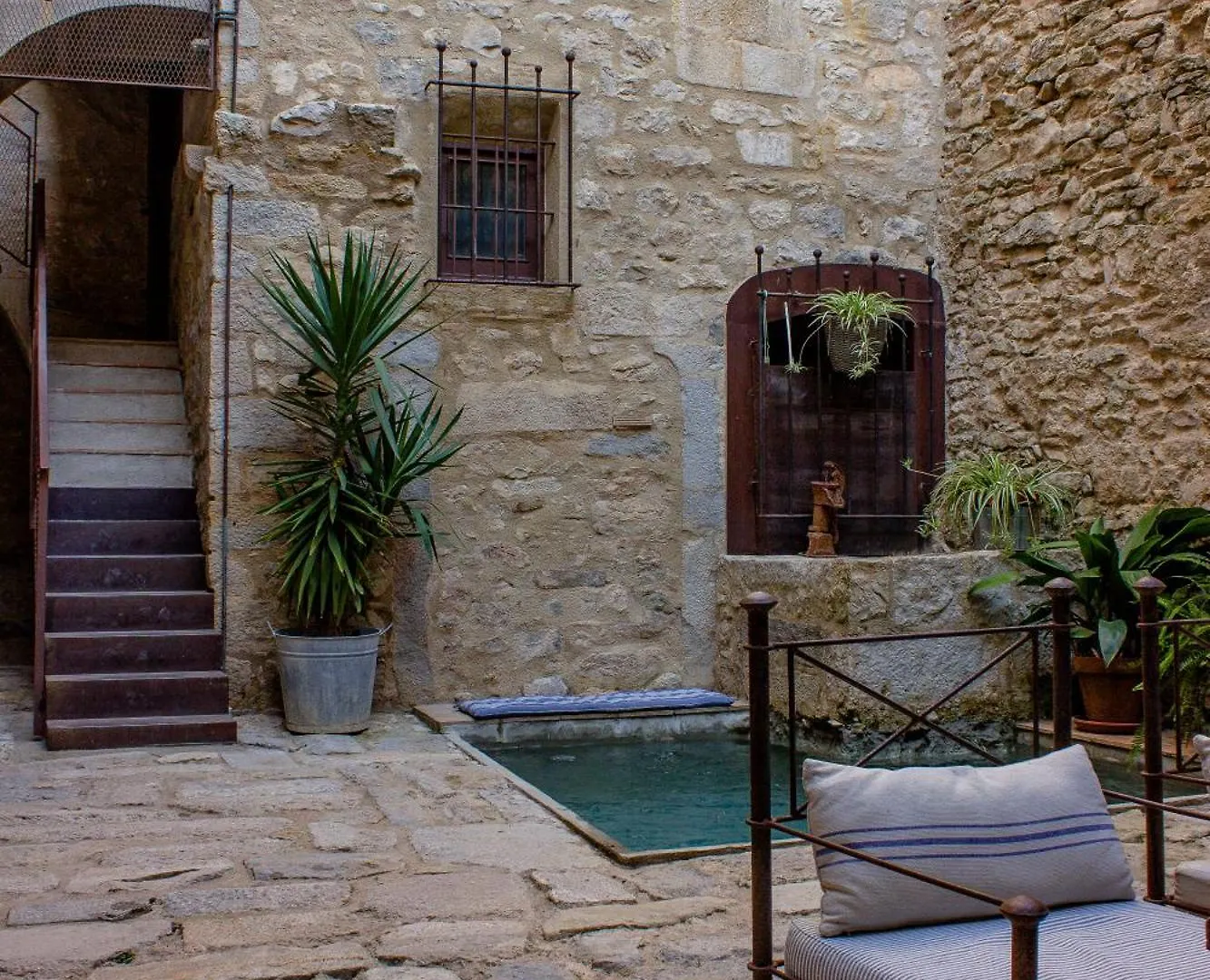 As Palau Dels Alemanys Suites Boutique Monument Gerona Apartahotel