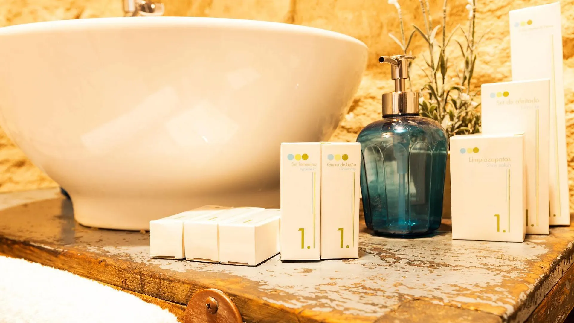 As Palau Dels Alemanys Suites Boutique Monument Girona Spagna